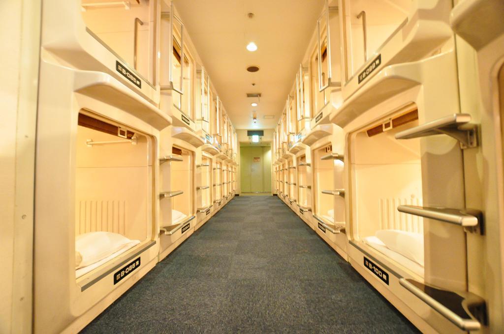 Capsule Hotel Asahi Plaza Shinsaibashi Osaca Exterior foto