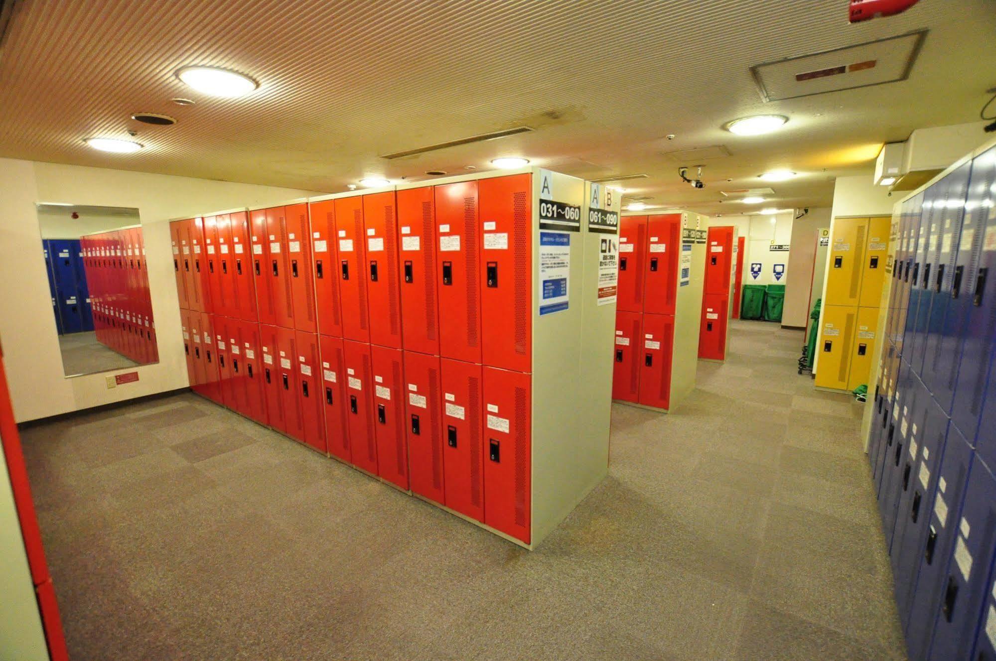 Capsule Hotel Asahi Plaza Shinsaibashi Osaca Exterior foto