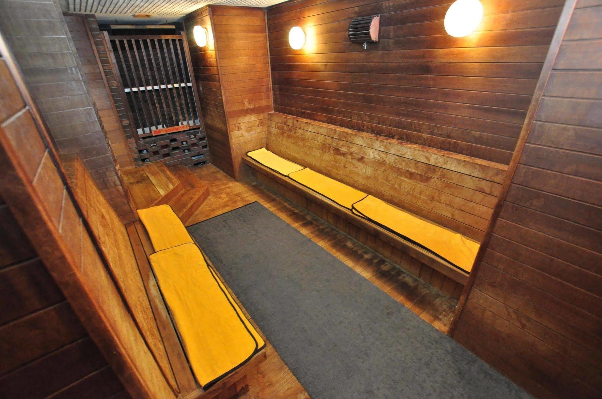 Capsule Hotel Asahi Plaza Shinsaibashi Osaca Exterior foto