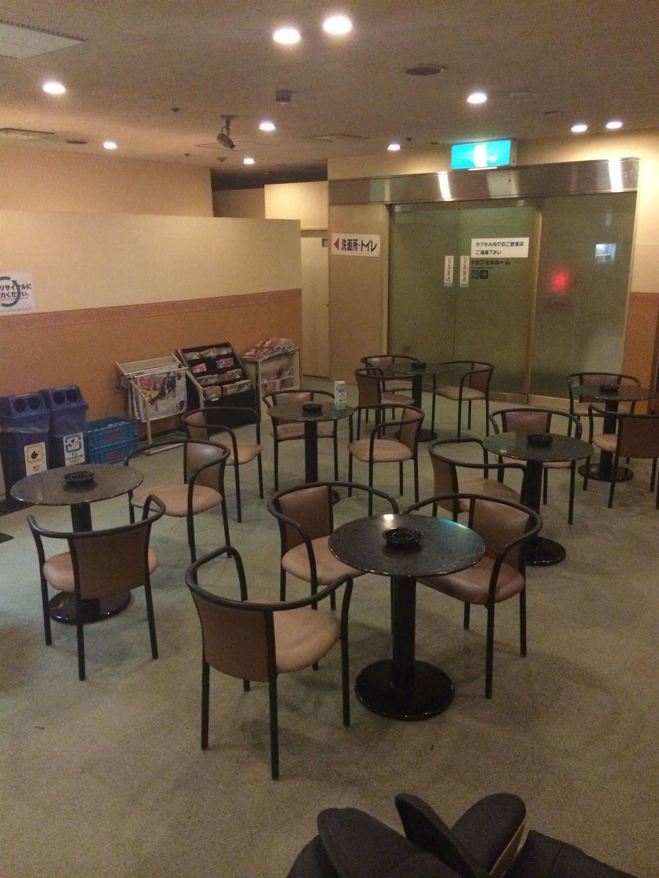 Capsule Hotel Asahi Plaza Shinsaibashi Osaca Exterior foto